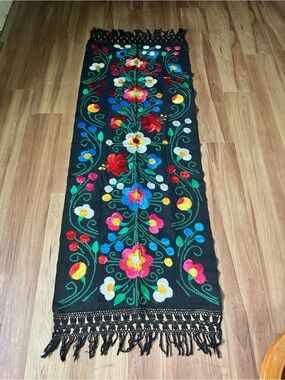 Vintage Suzani Table Runner 6x2, Hand Embroidered Floral on Cotton. Boho Fringe